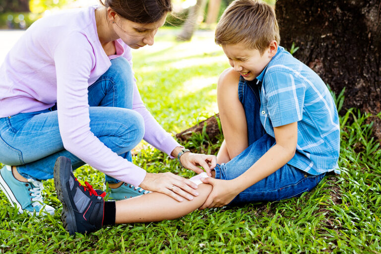 Kids’ Cuts and Scrapes | How to Clean and Care Properly